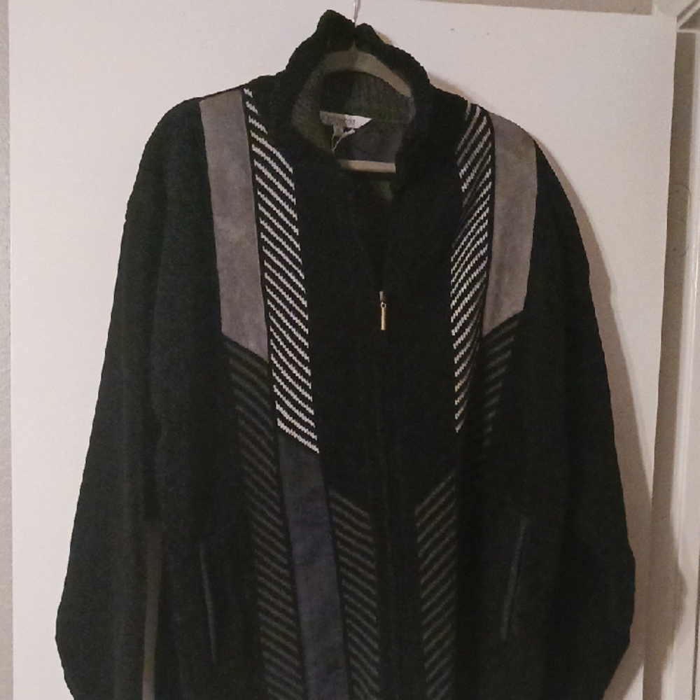 STEVE HARVEY Black and Gray Sweater
